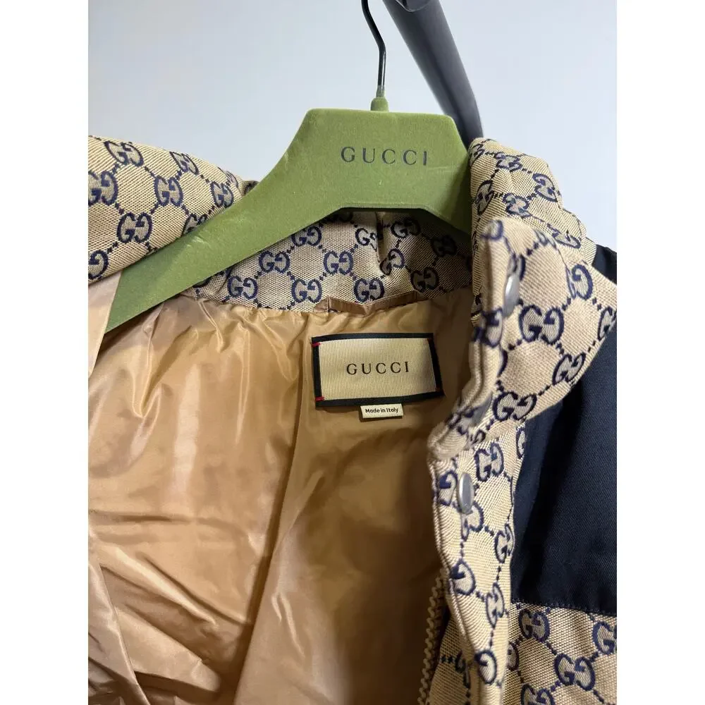 Gucci GG Monogram Down Jacket Navy Beige NWT Size 52 XL Hooded Puffer